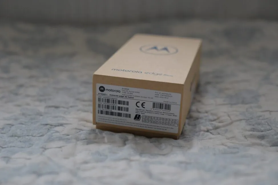 Motorola Edge 30 融合盒