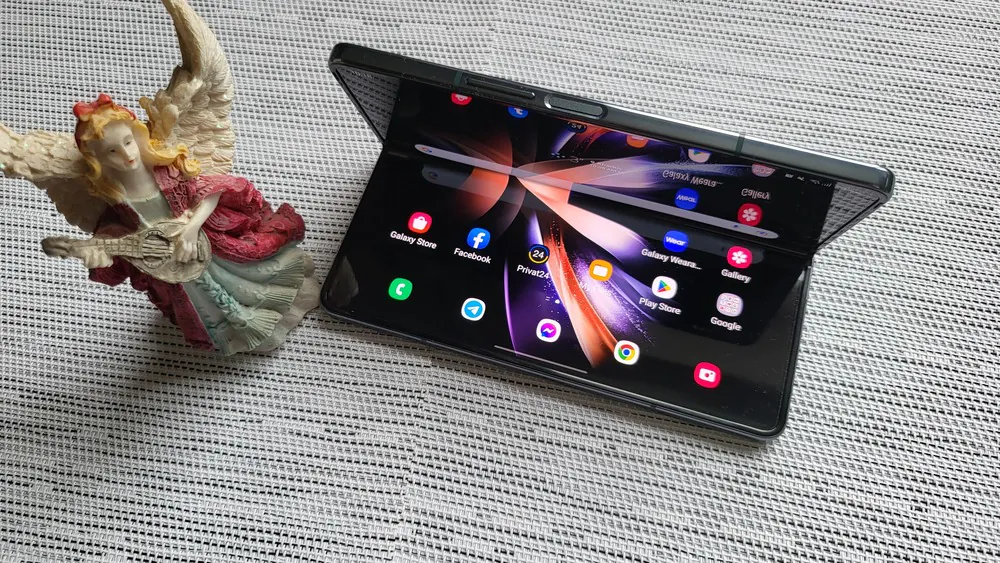 Galaxy Fold4
