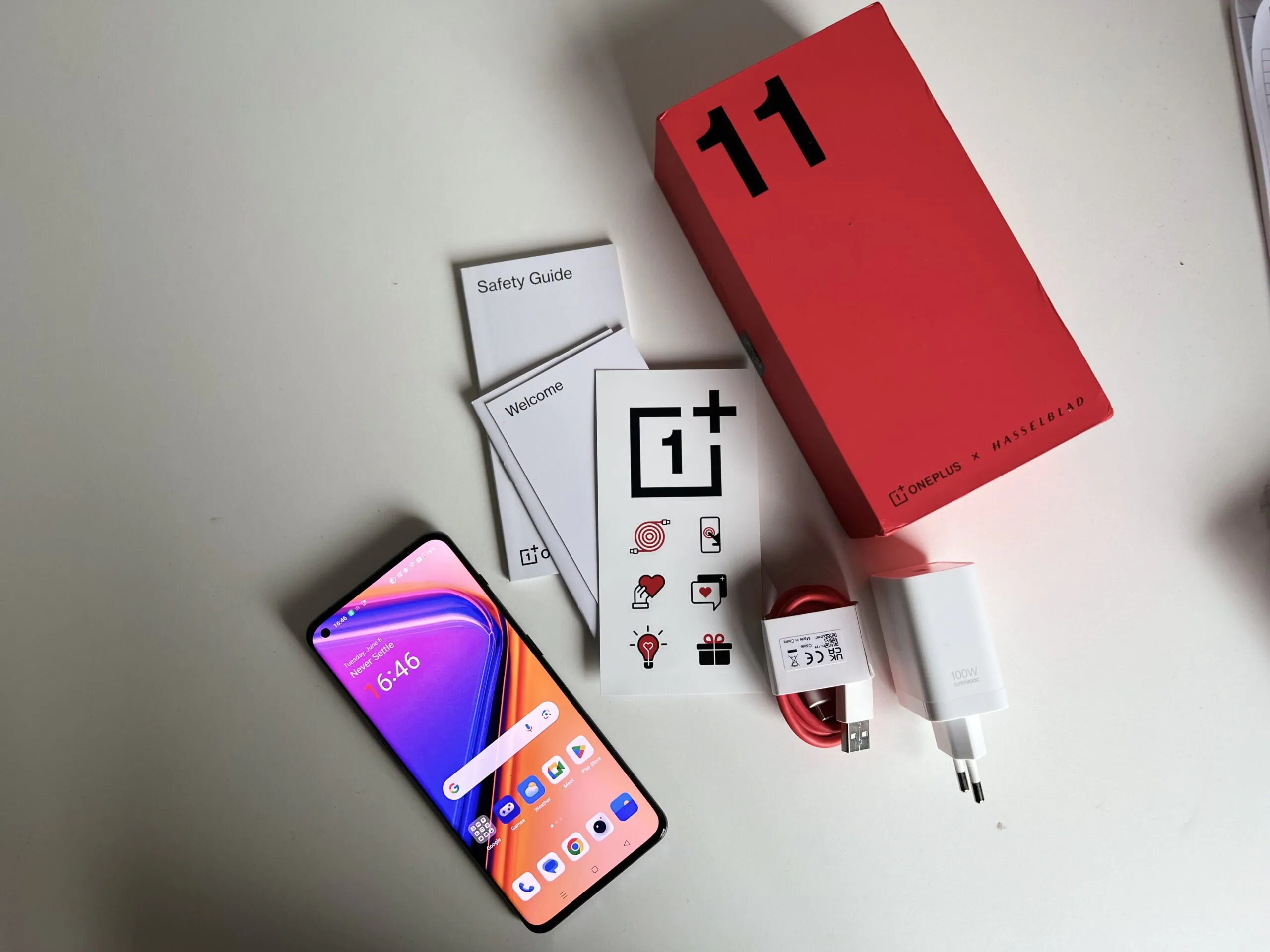 OnePlus 11 5G box