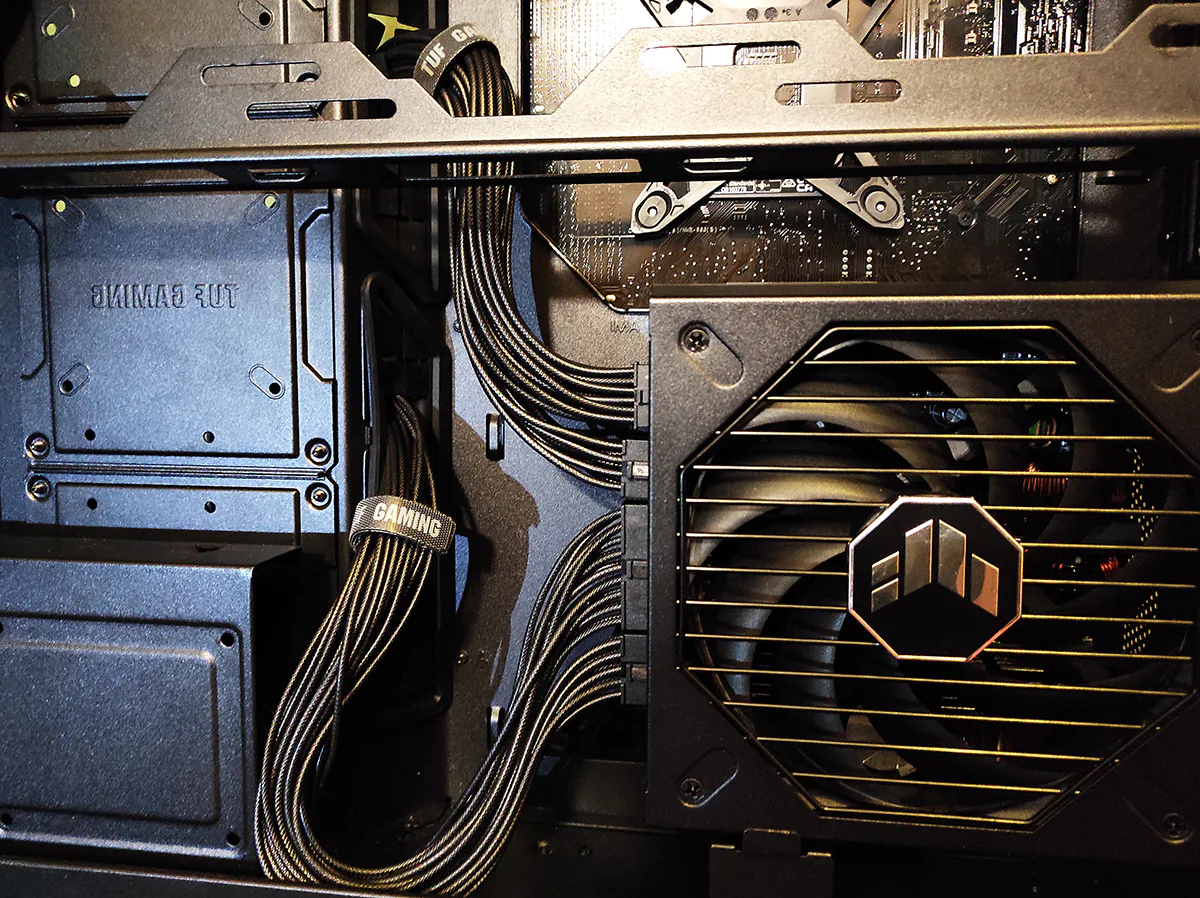 ASUS TUF Gaming GT502
