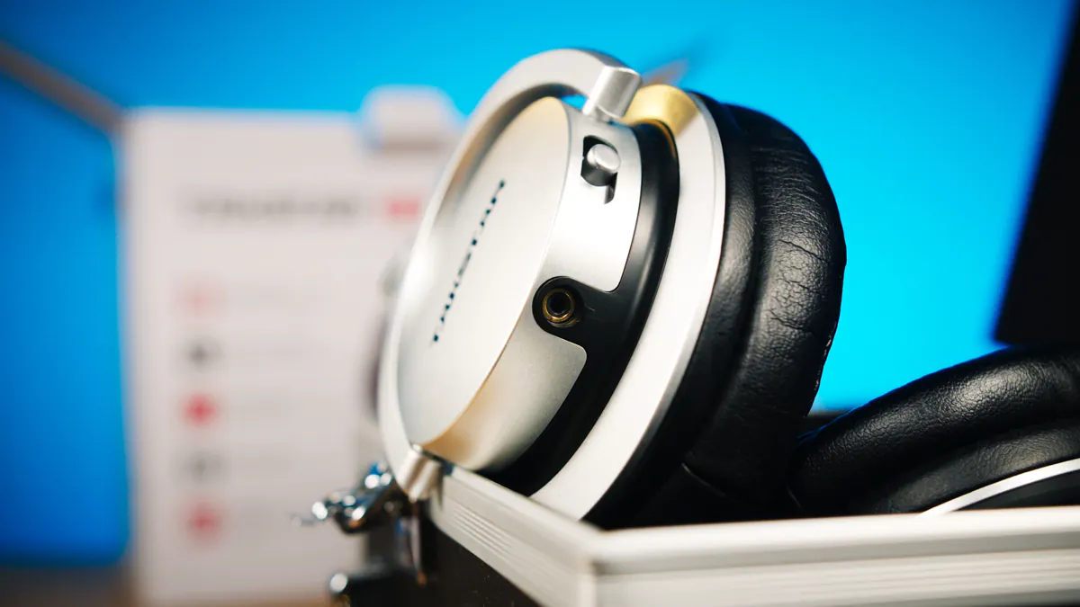 Pro 82 store headphones