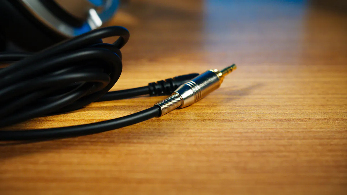 Takstar pro 82 cable outlet