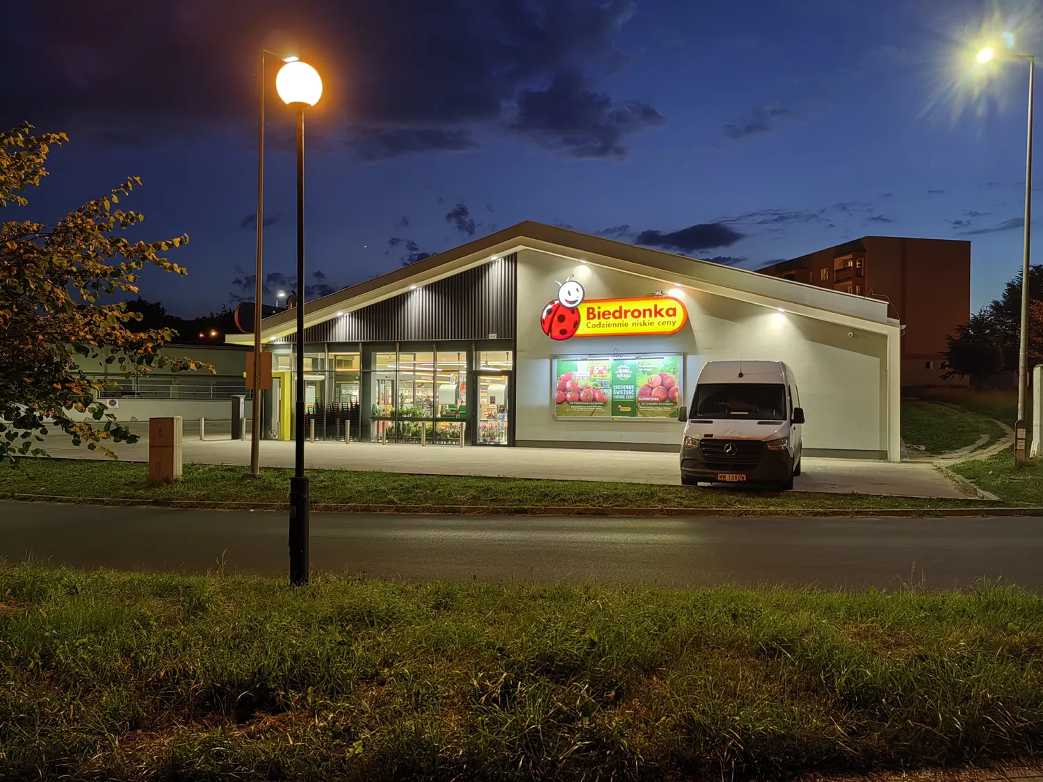 Nova 11 Pro night photo