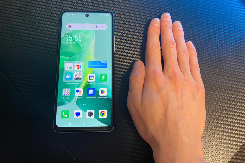Огляд смартфона Infinix HOT 30