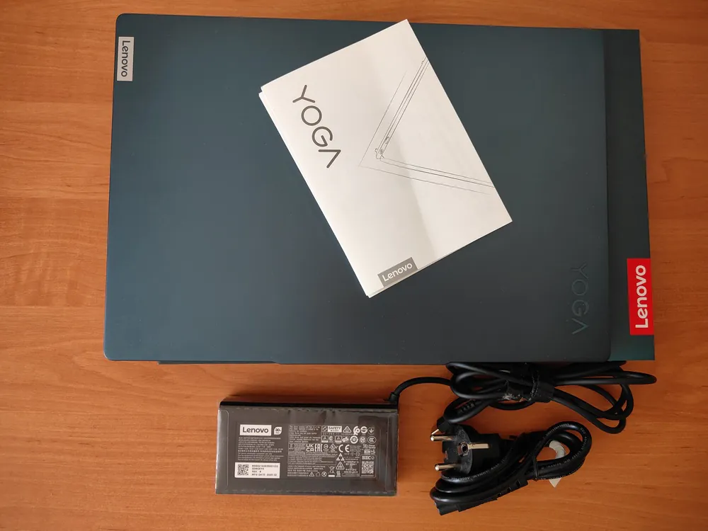 Unboxing the new Lenovo Yoga Pro 7i 14.5 (2024): Strength in