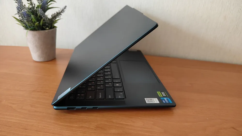 Lenovo Yoga Pro 7