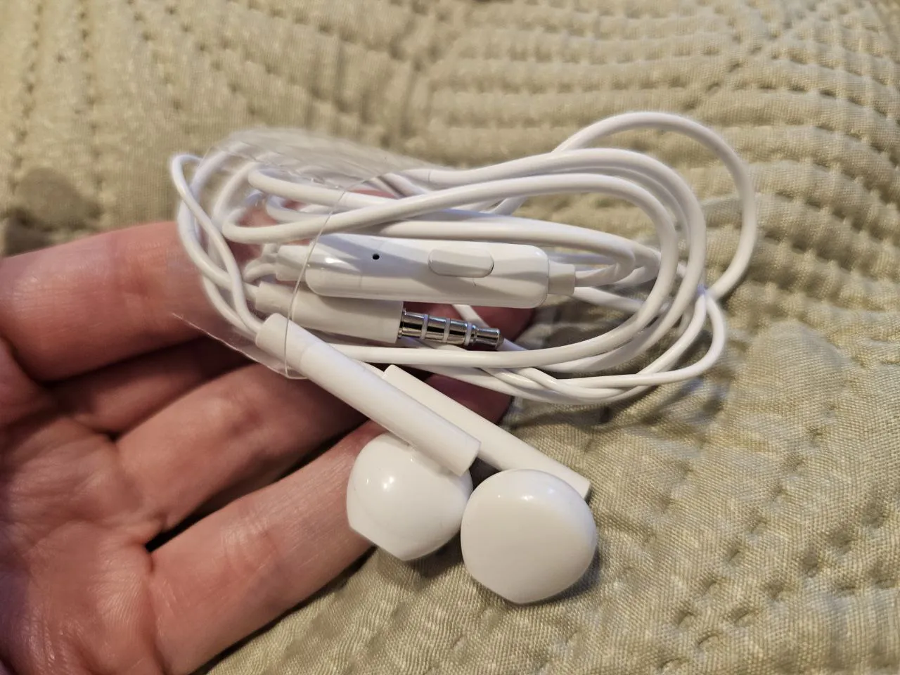 Infinix headphones