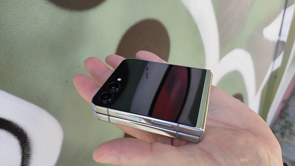 Samsung Galaxy Flip5