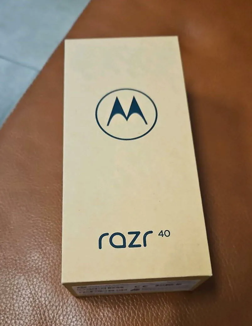 Motorola razr 40