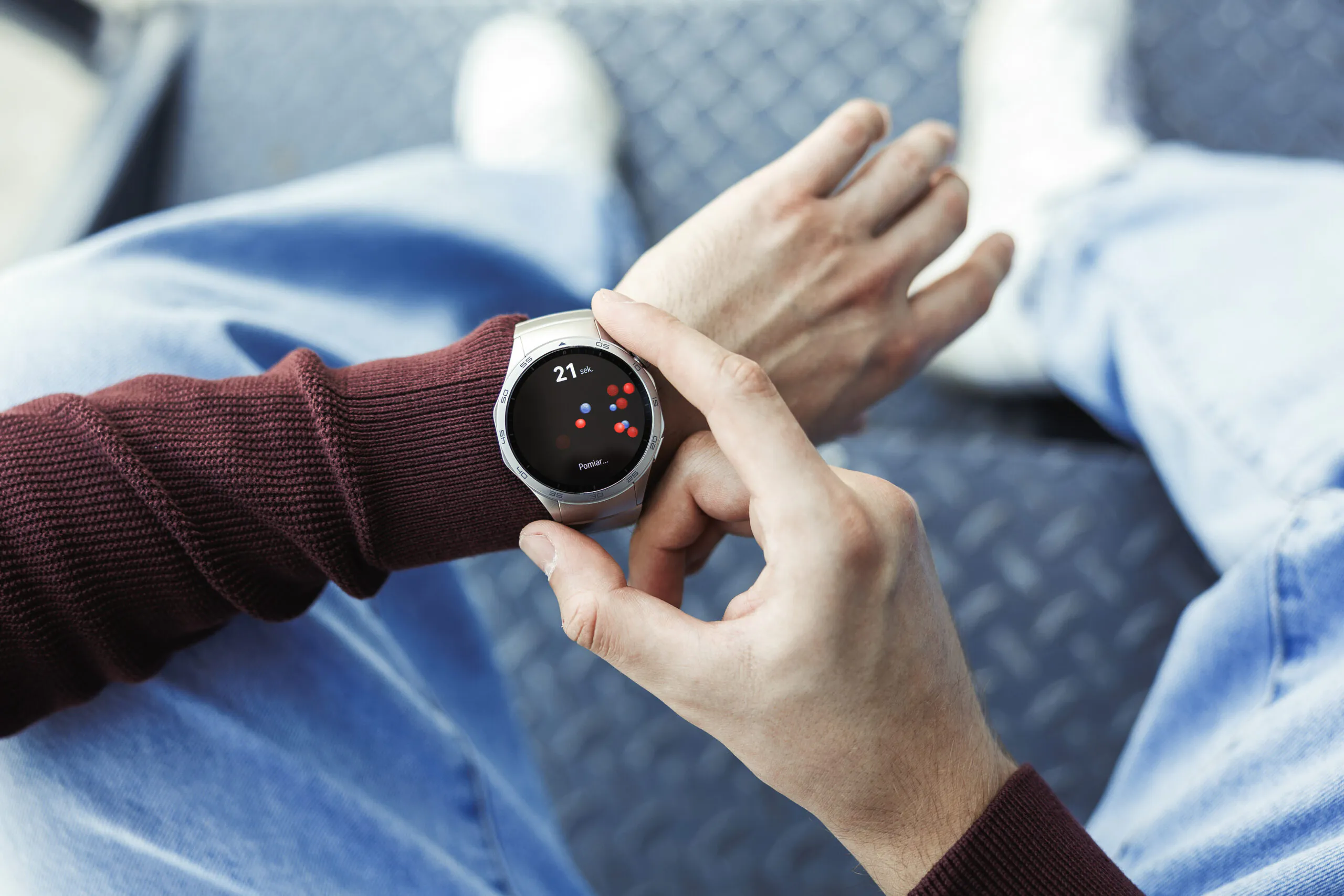 Huawei Watch GT 4 46mm - lifestyle photos