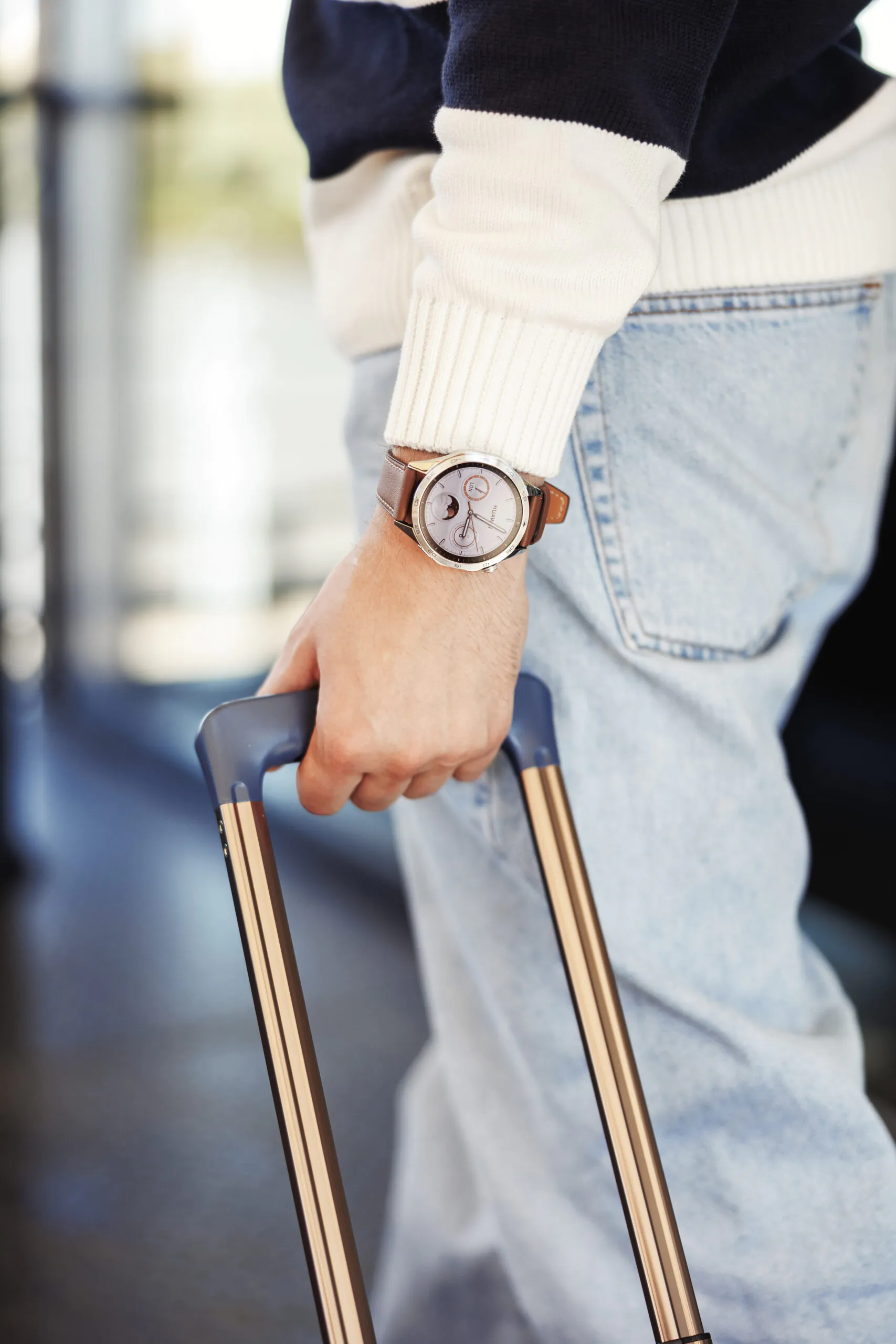 Huawei Watch GT 4 46mm - lifestyle photos