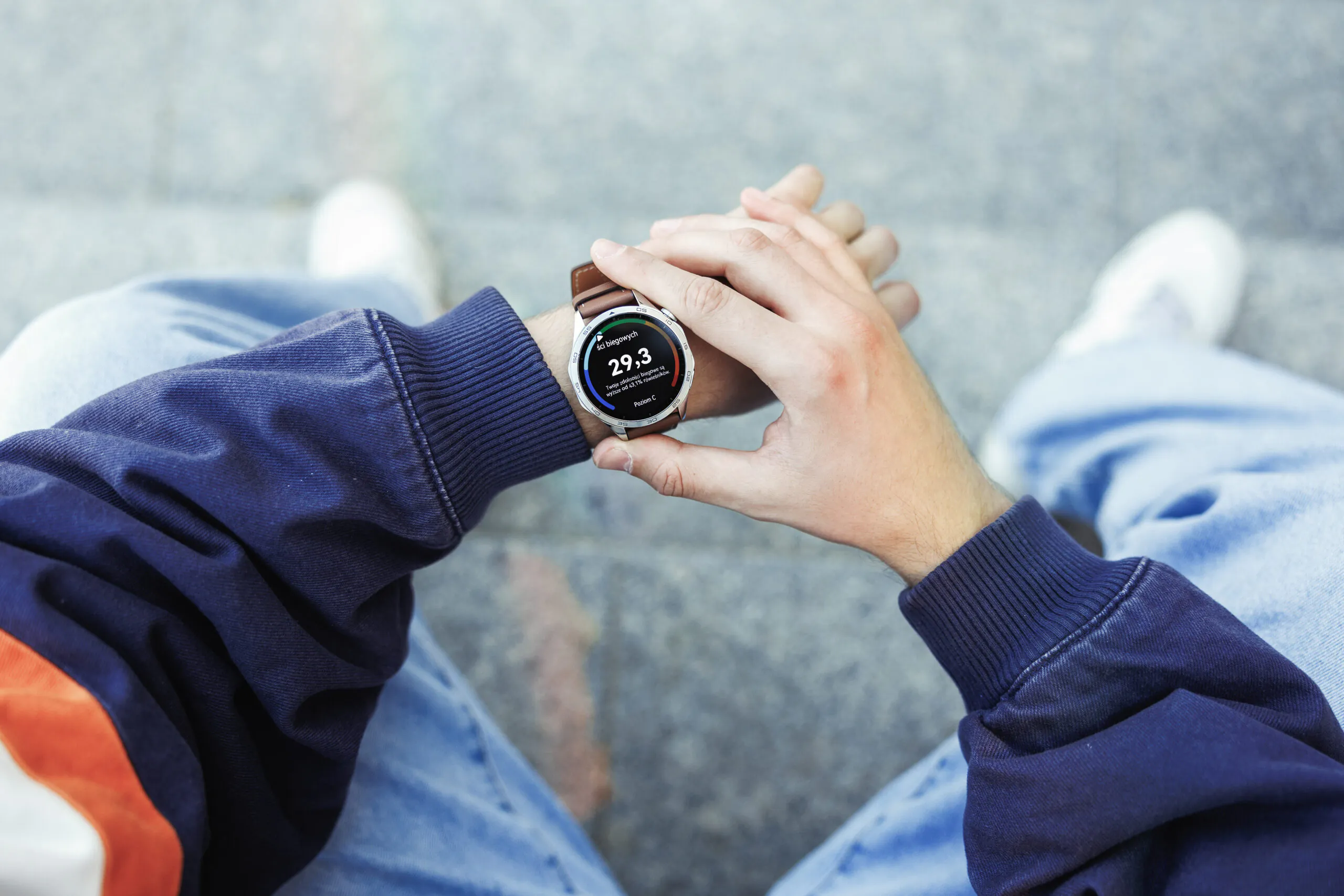 Huawei Watch GT 4 46mm - lifestyle photos