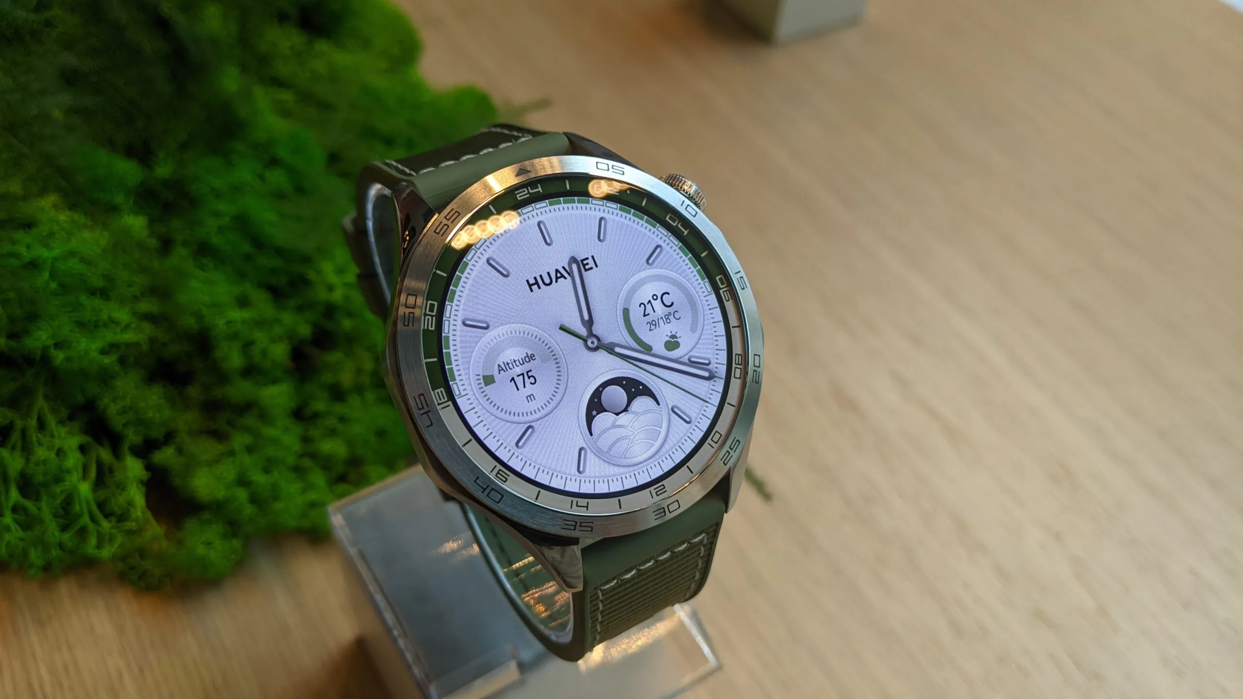 Huawei Watch GT 4 46 мм - презентация сүрөттөрү