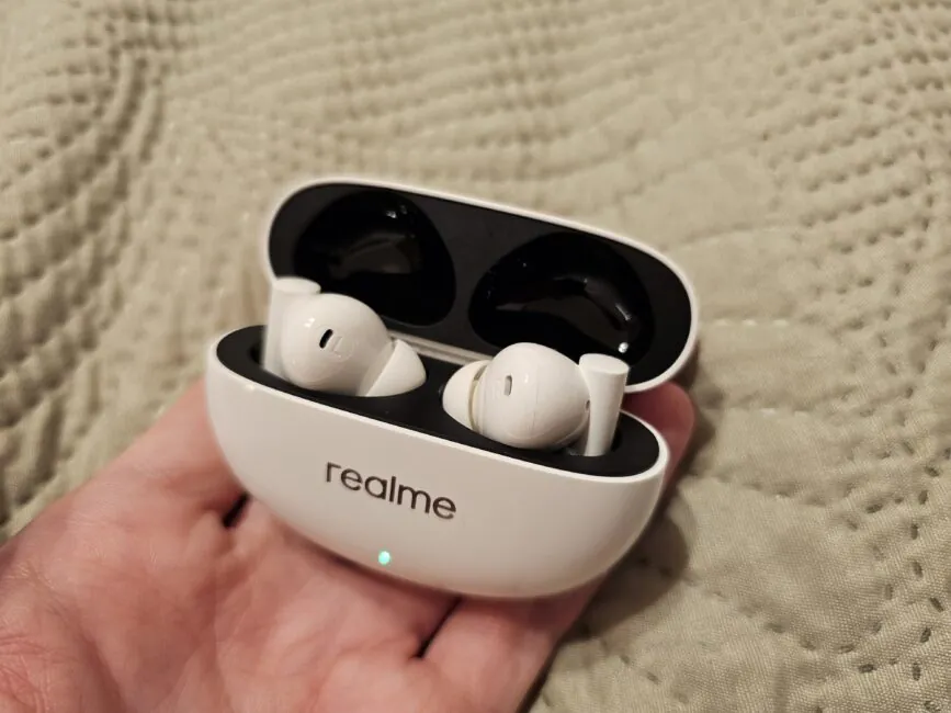 realme 芽空气5