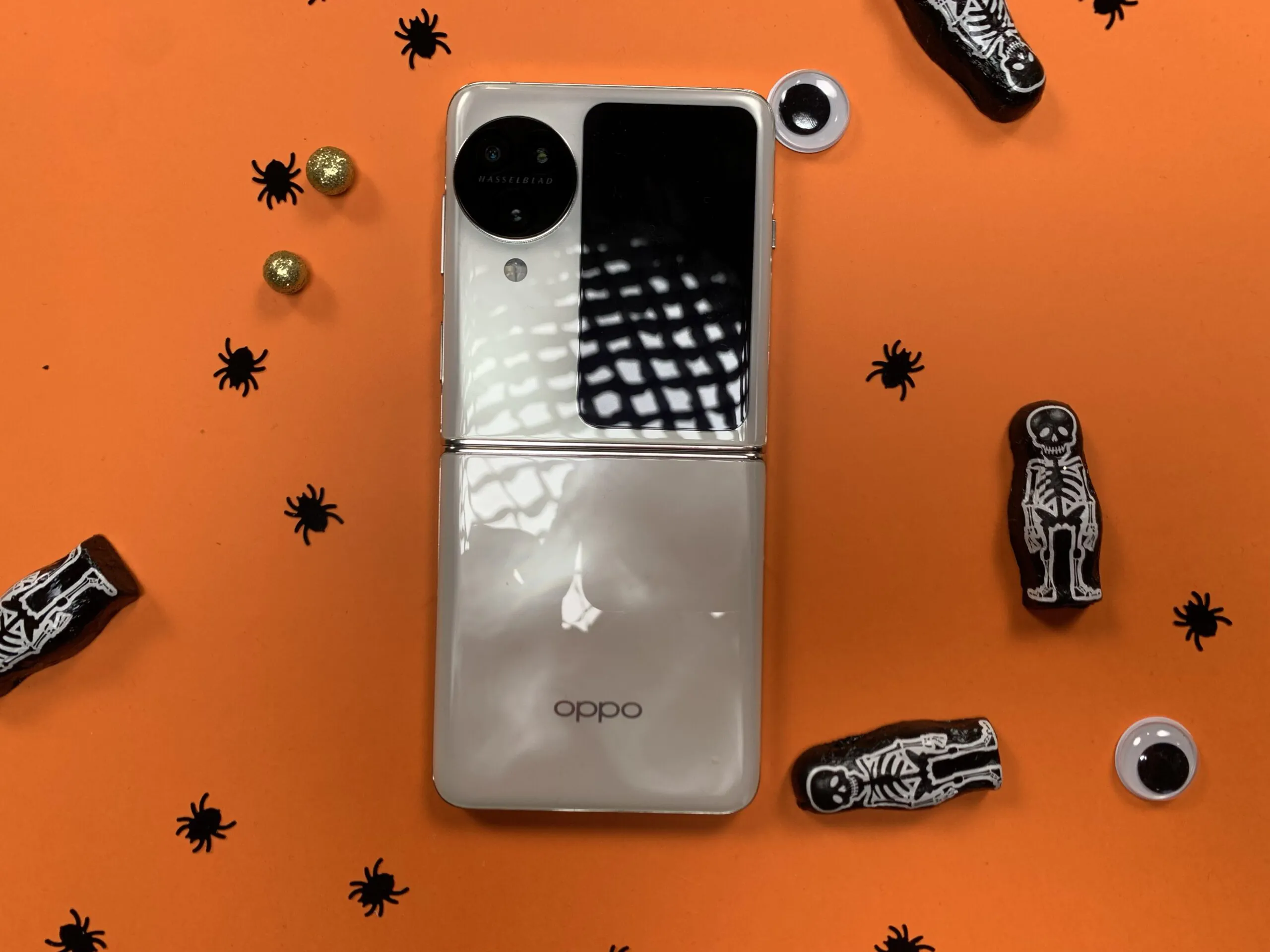 OPPO N3 Flip'i Bul