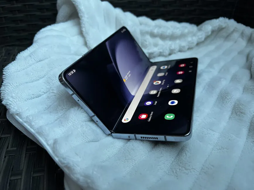 Galaxy Fold5