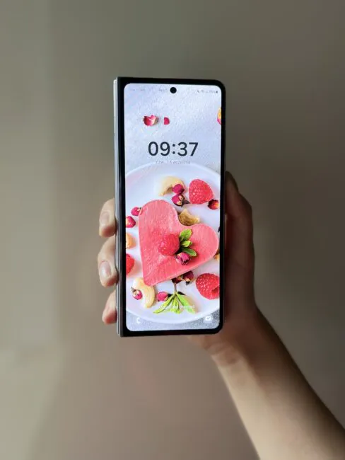 Galaxy Fold5