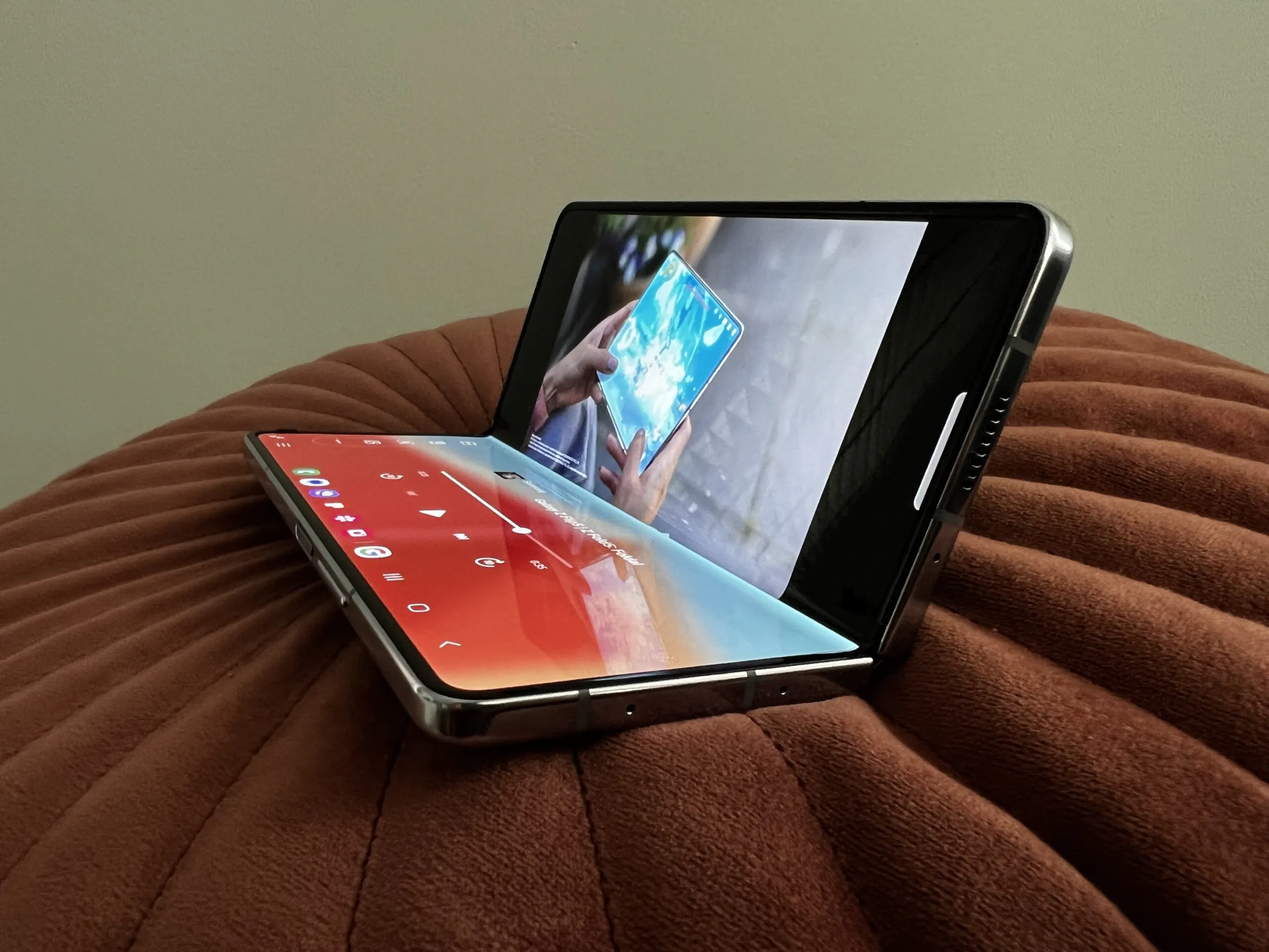 Galaxy Fold5