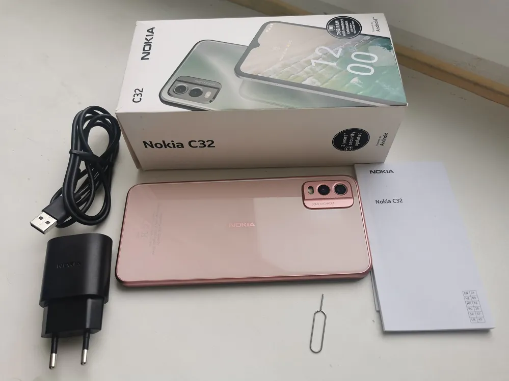 Nokia C32