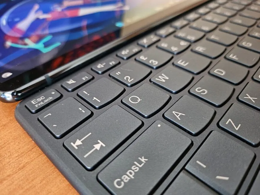 Lenovo Yoga Book 9