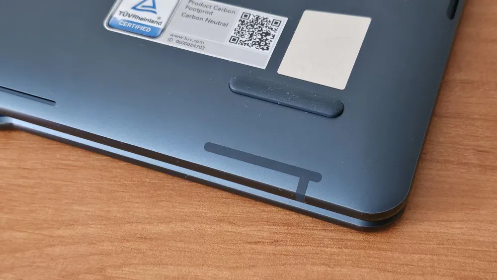 Lenovo Yoga Book 9