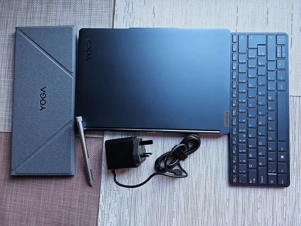 Lenovo Yoga Book 9