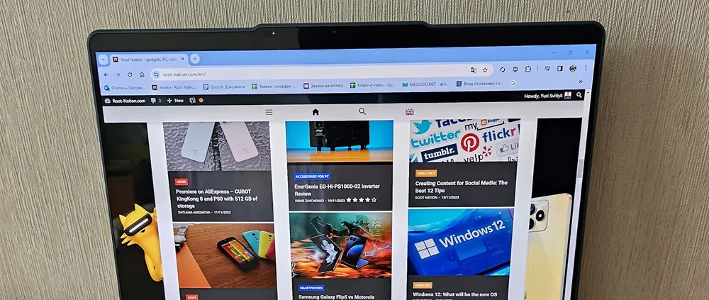 Lenovo Yoga Book 9