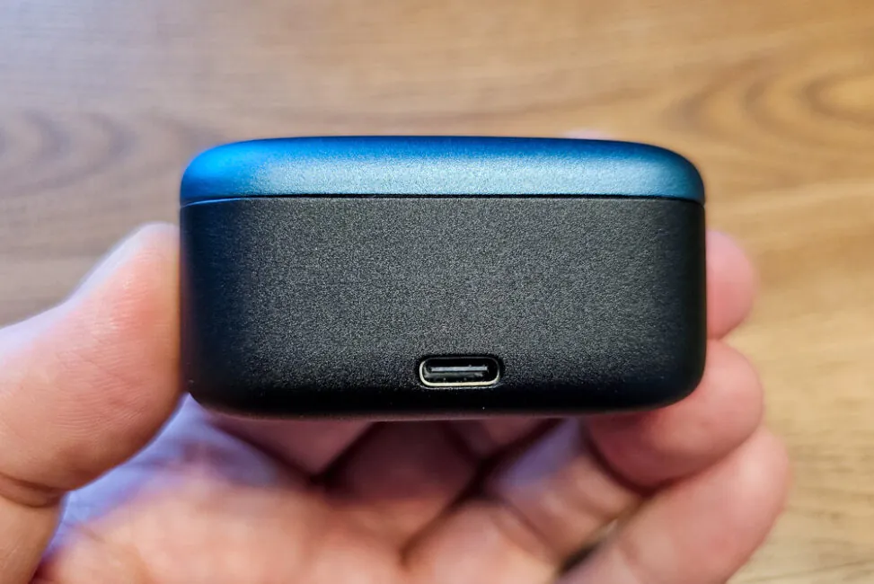 Noble Audio FoKus Mystique Charging Case