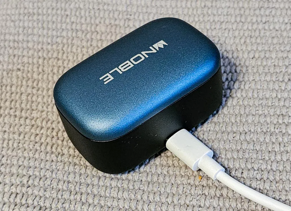 Noble Audio FoKus Mystique Charging