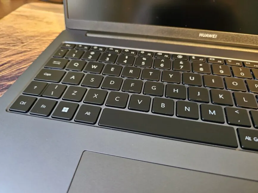 MateBook J 16 2024