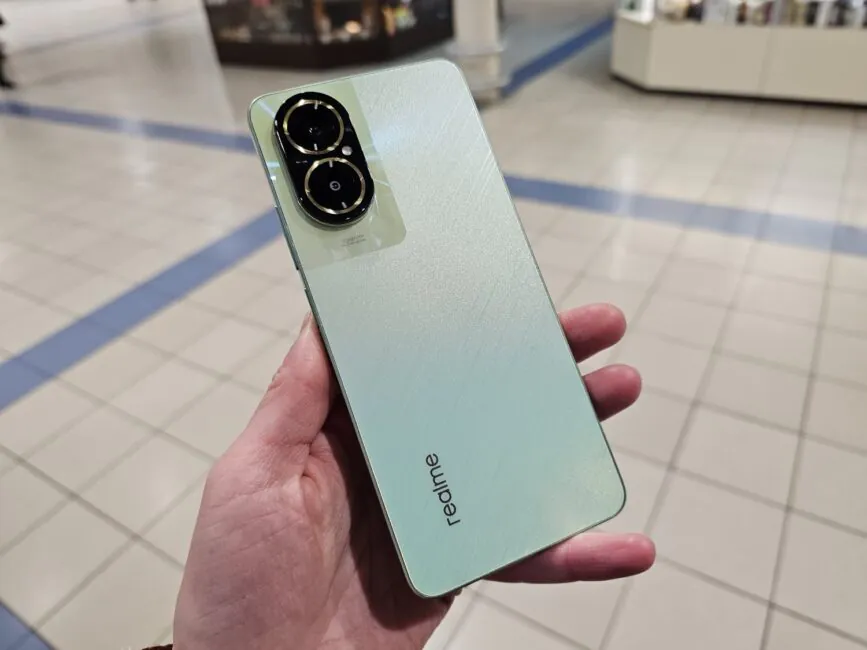 realme C67