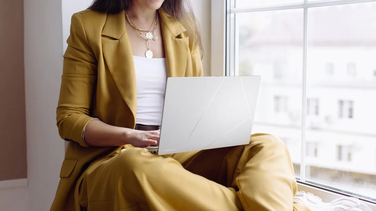 ASUS ZenBook 14 OLED