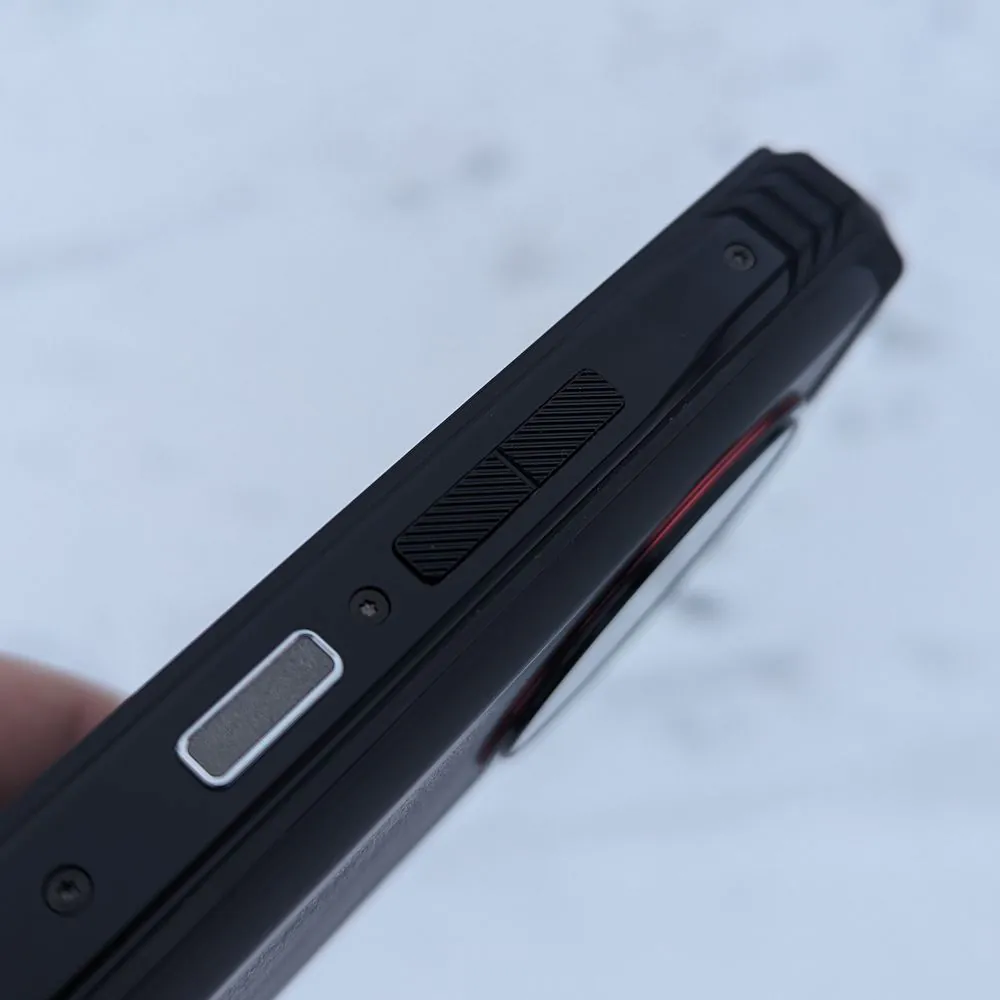 DOOGEE V30 Pro fingerprint reader