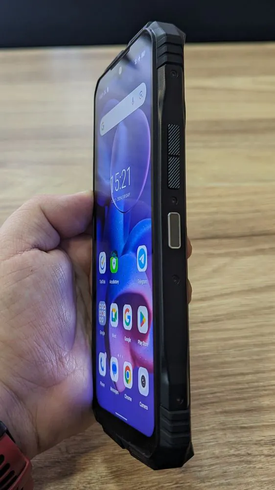 DOOGEE V30 Pro screen viewing angles