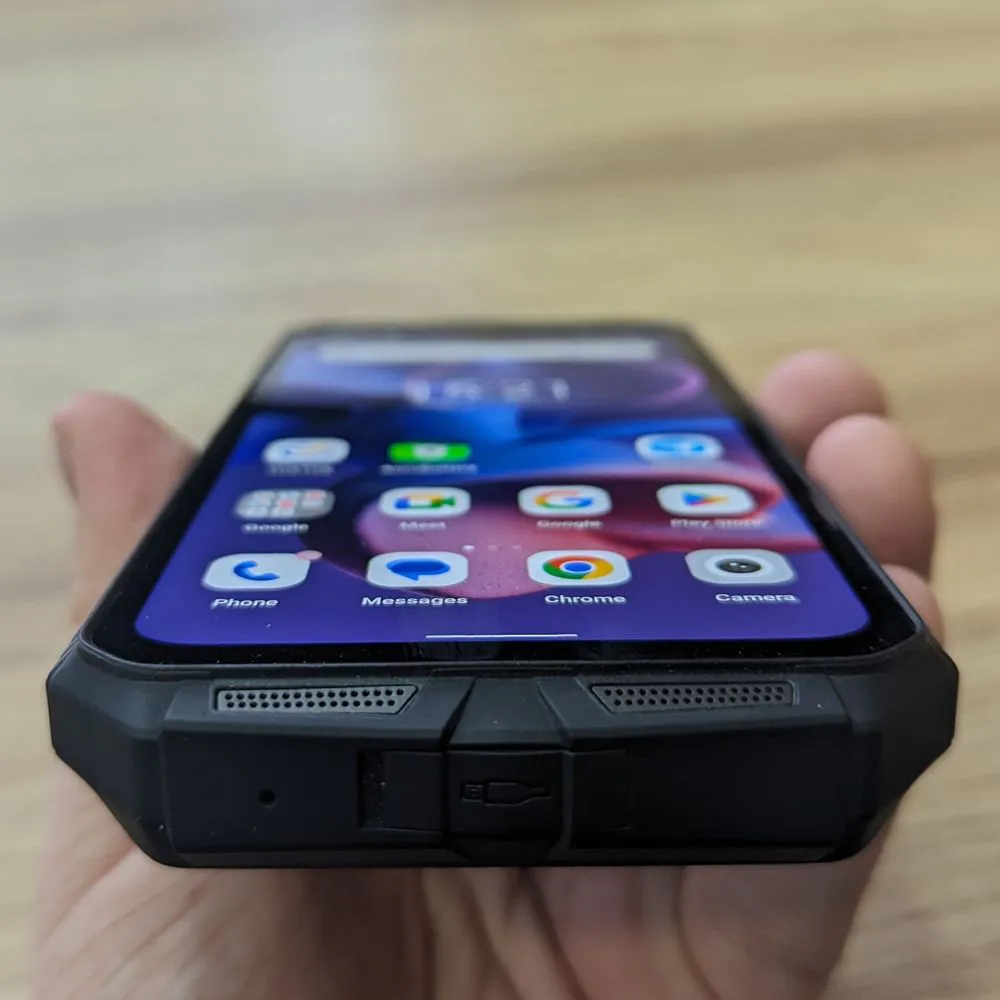 DOOGEE V30 Pro screen viewing angles