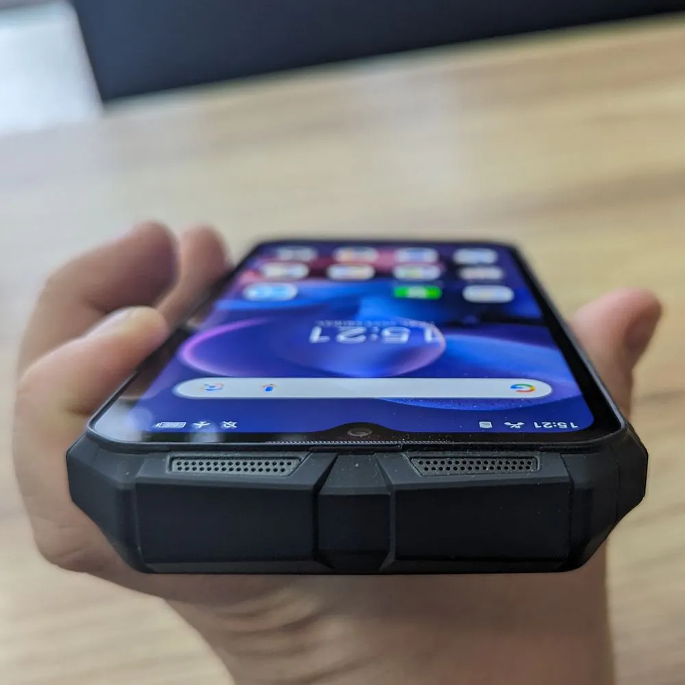 DOOGEE V30 Pro screen viewing angles