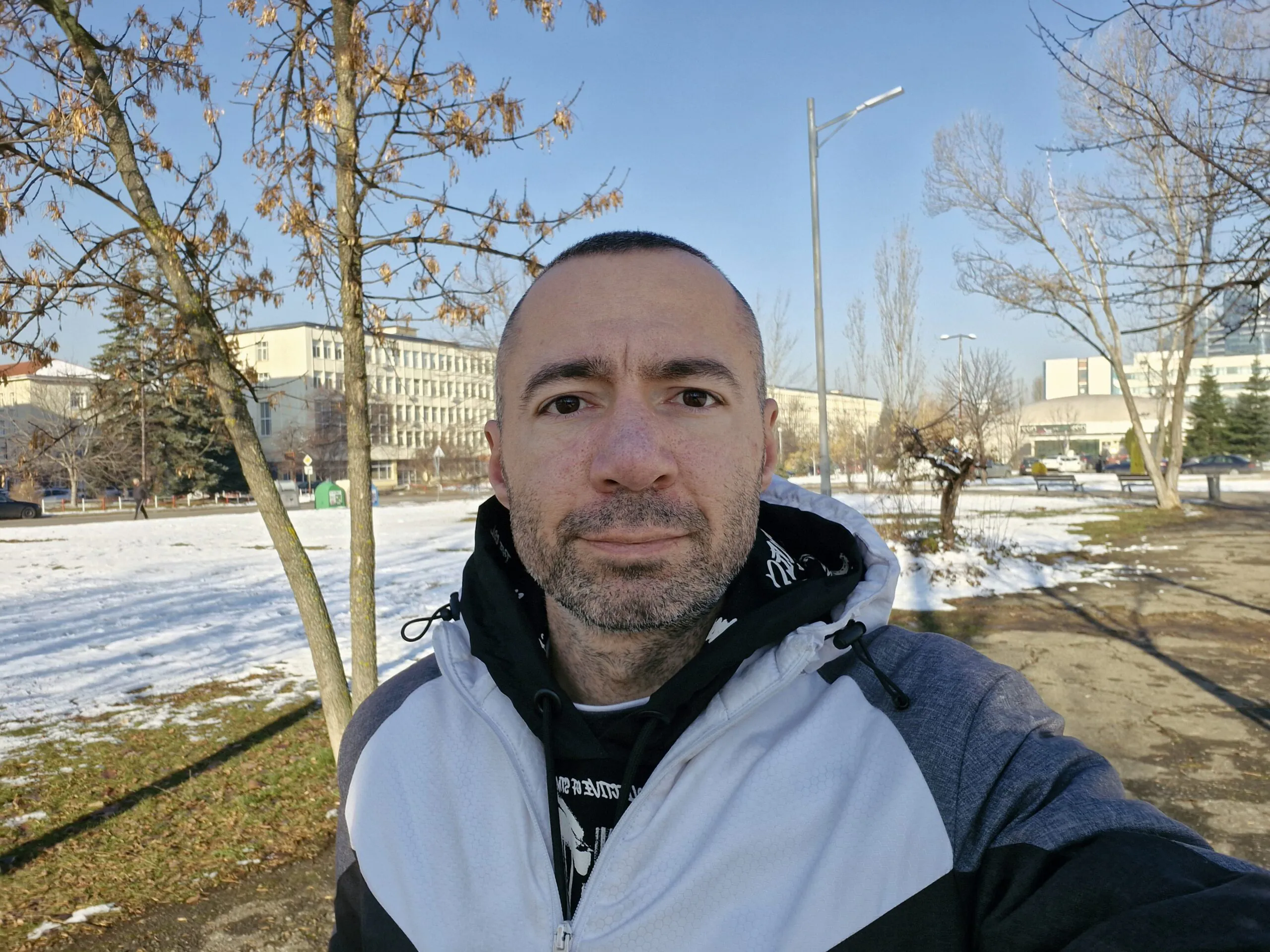 Galaxy S23 FE photo selfie