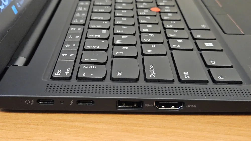 Lenovo ThinkPad X1 Carbon Gen 11"