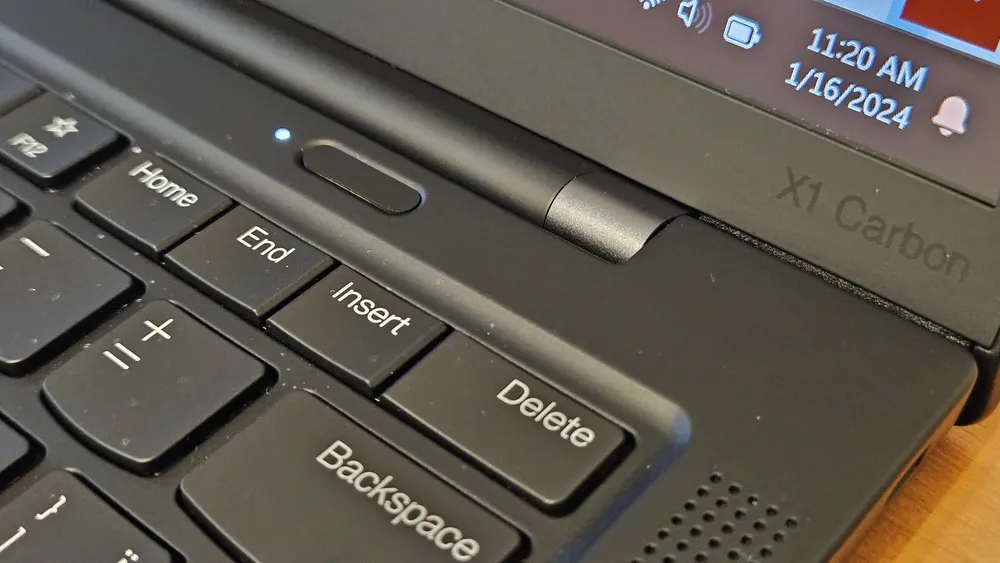 Lenovo ThinkPad X1 Carbon Gen 11"