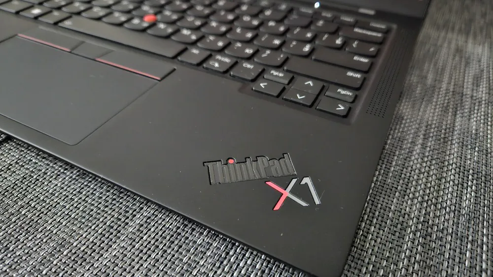 Lenovo ThinkPad X1 Carbon Gen 11"