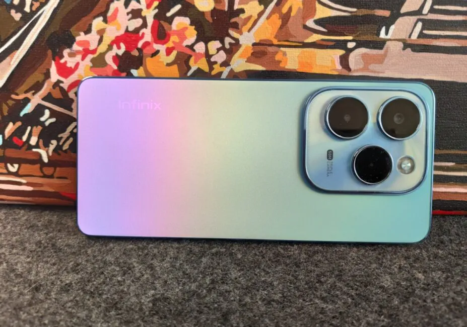 Infinix HOT 40