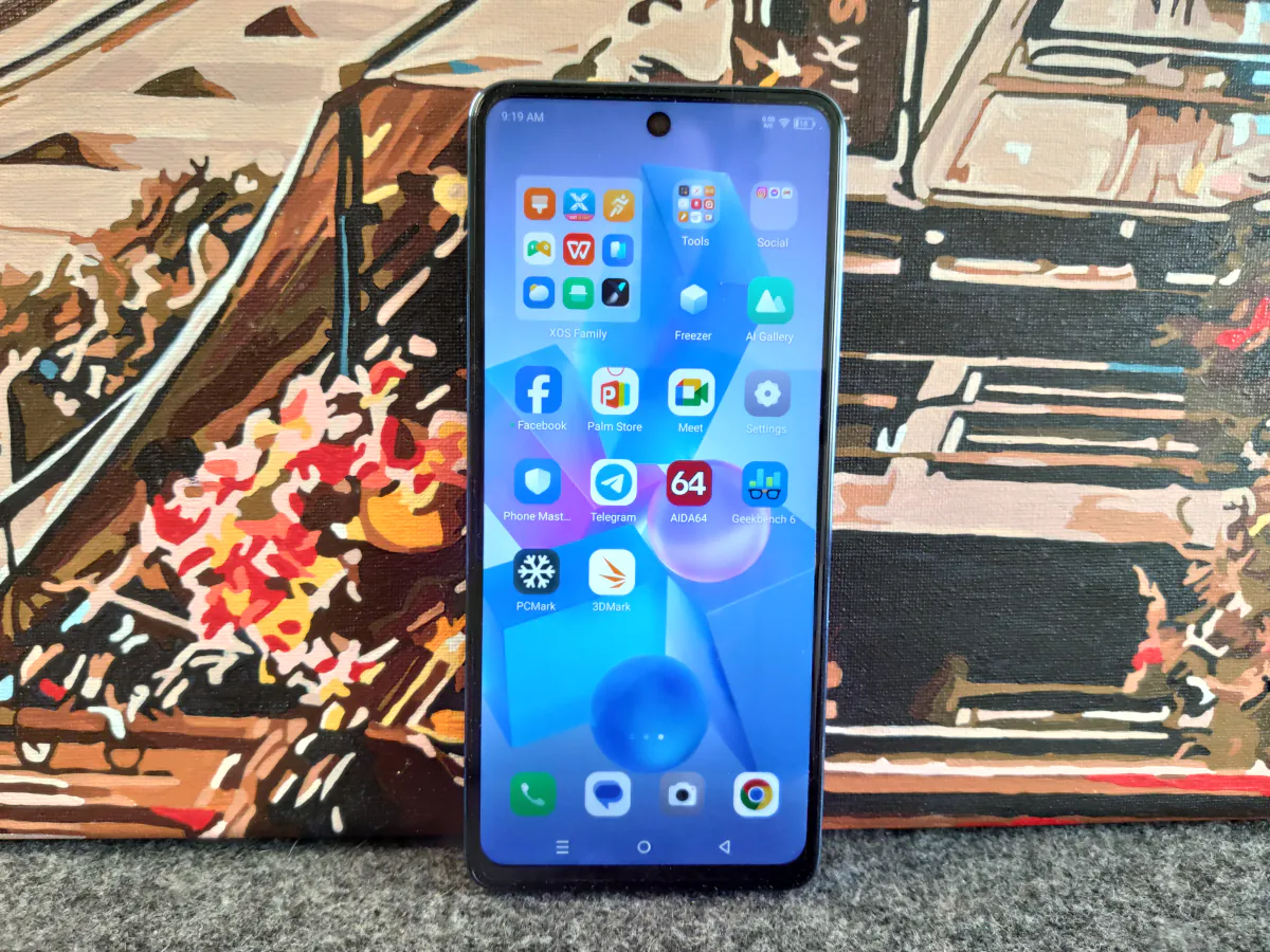 Infinix HOT 40