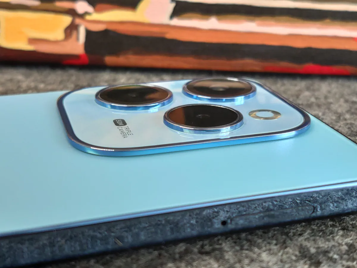 Infinix HOT 40