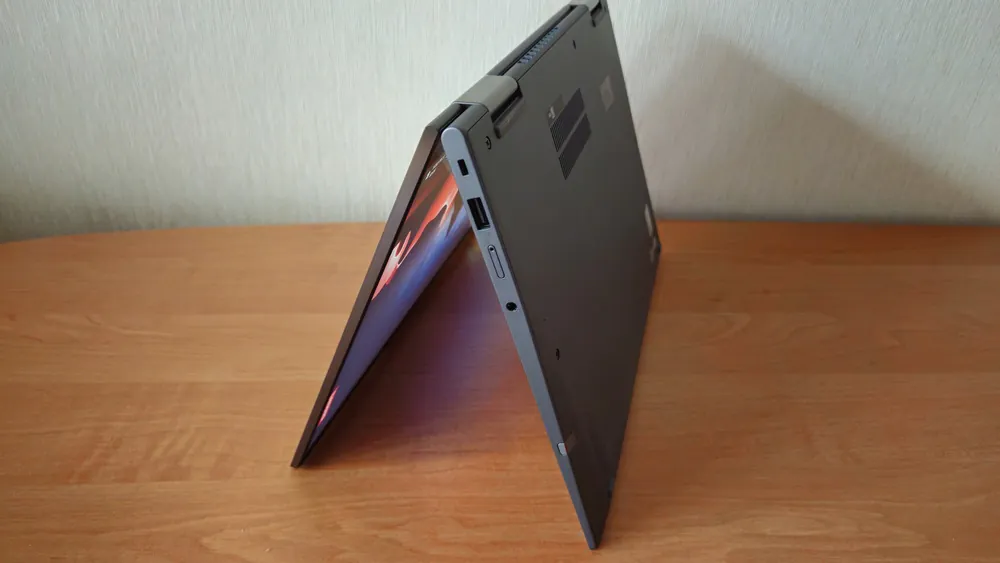 Lenovo ThinkPad X 1 Yoga Gen 8
