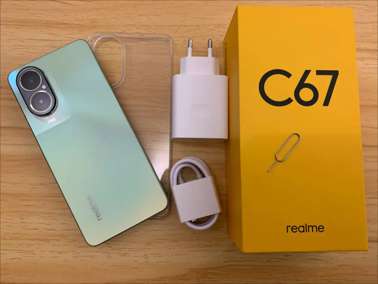 realme C67