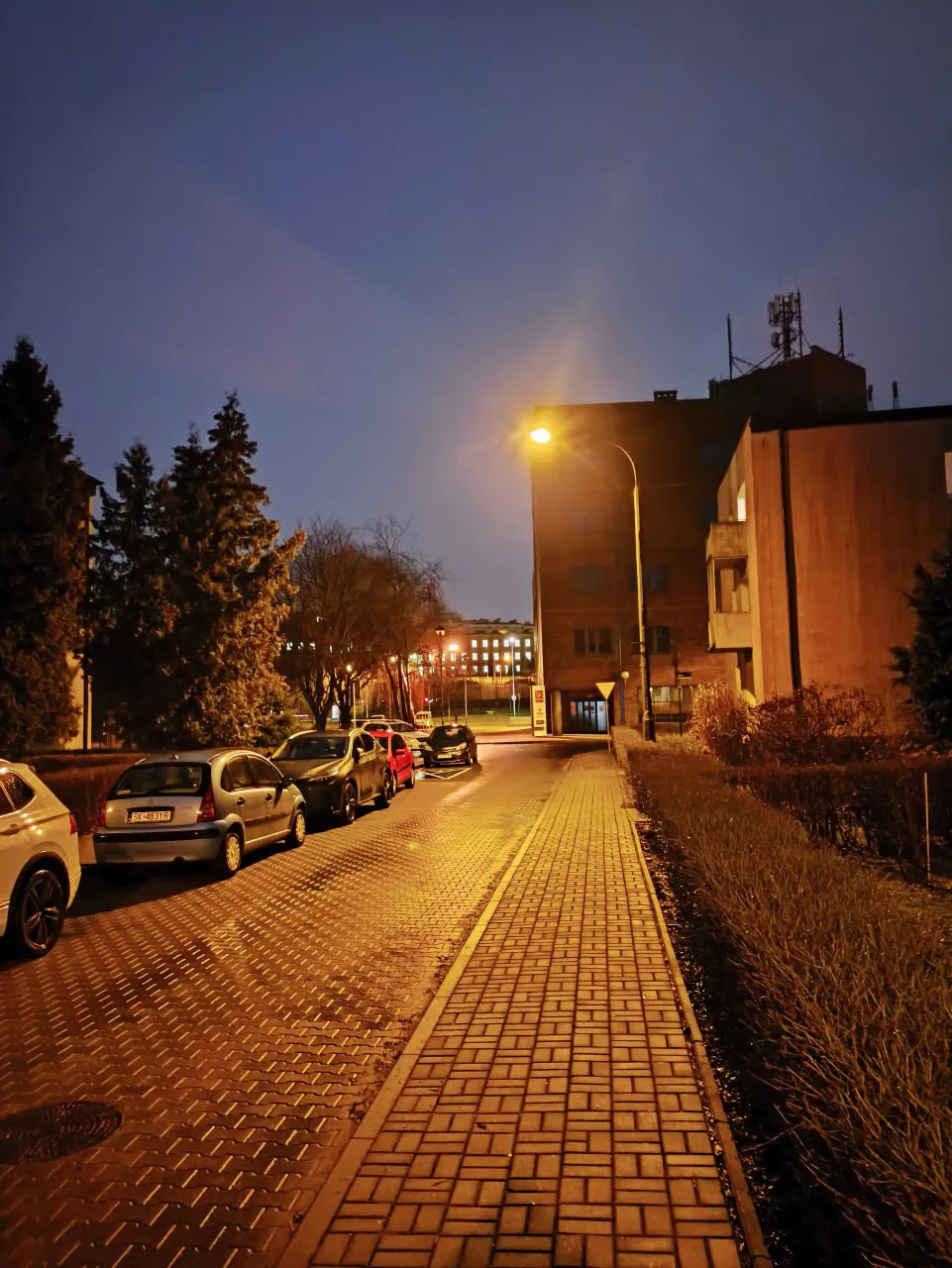 POCO X6 Pro night photos