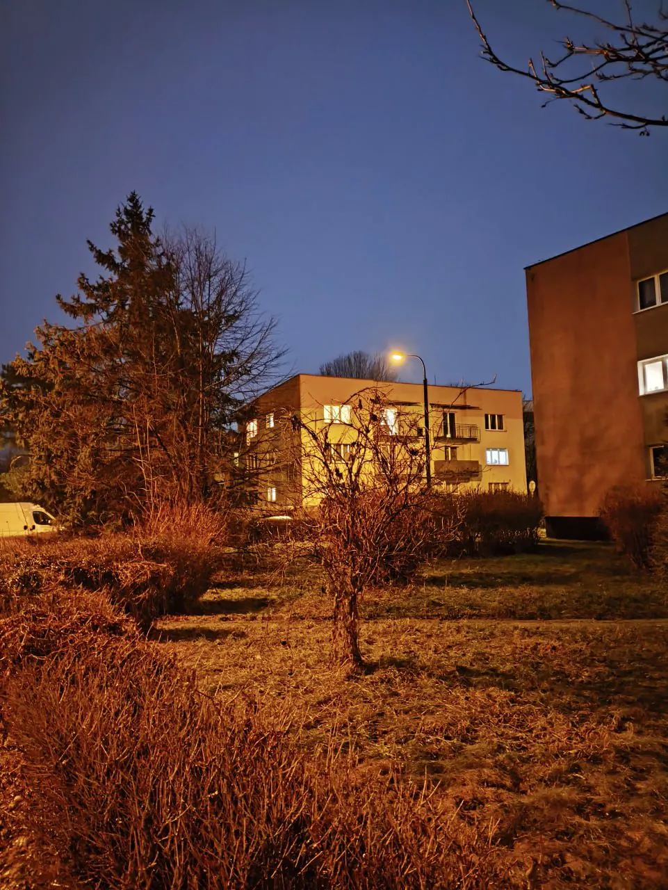 POCO X6 Pro night photos