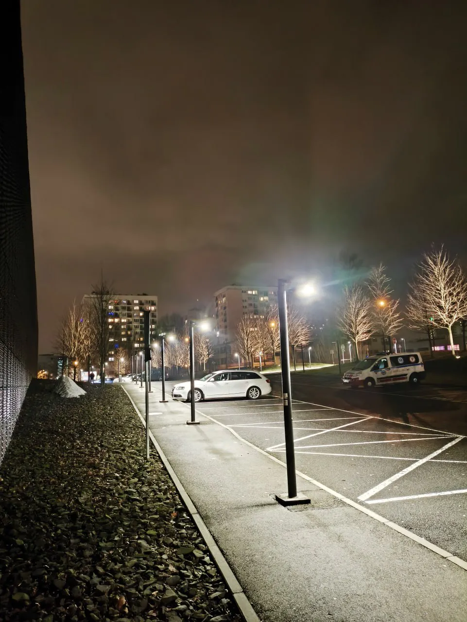 POCO X6 Pro night photos
