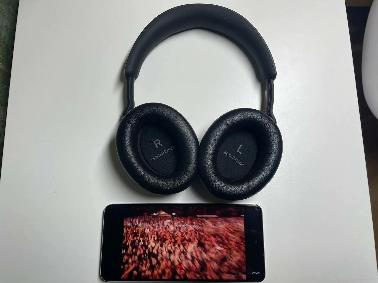 Sennheiser Accentum Wireless