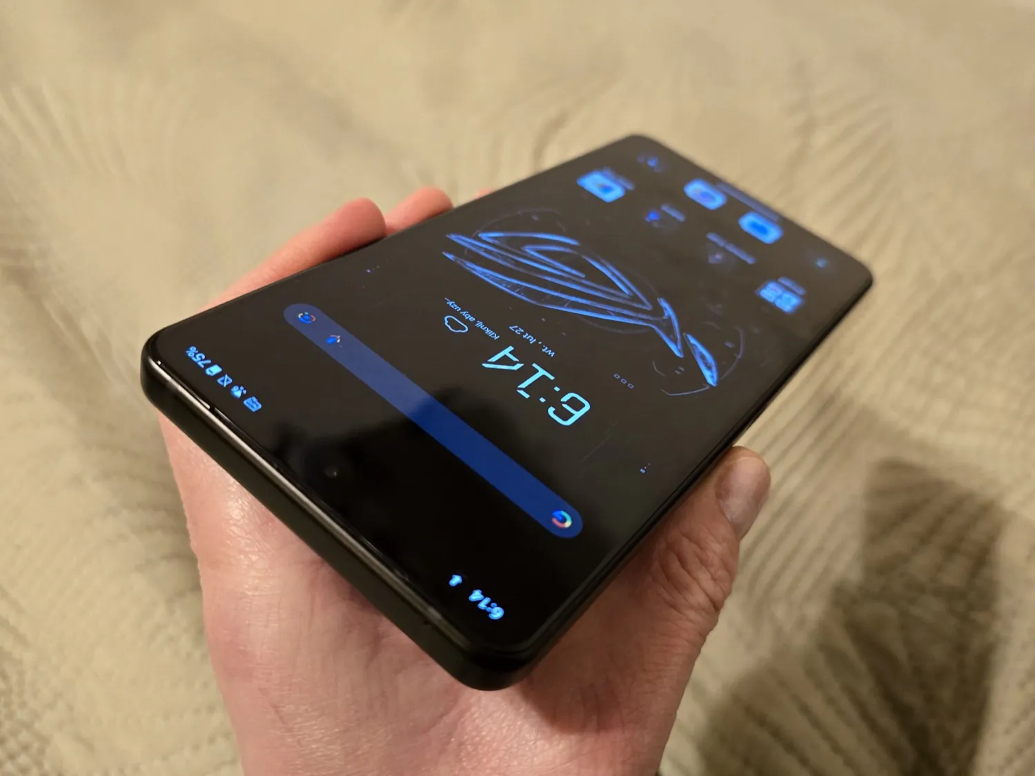 ASUS ROG Phone 8 Pro